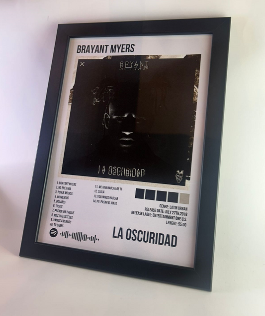 Álbum enmarcado de Brayant Myers tamaño A4 del álbum "La Oscuridad"